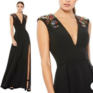 Mac Duggal 26540 Black Floral Beaded Shoulder Sleeveless Floral Gown Size 10 NWT